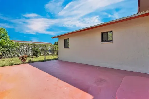 4351 NW 14th Street Lauderhill FL 33313