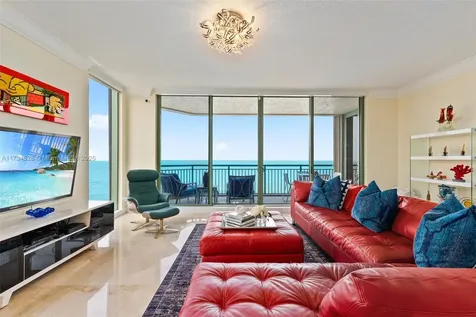4330 N Highway A1a Hutchinson Island FL 34949