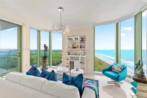 4330 N Highway A1a Hutchinson Island FL 34949