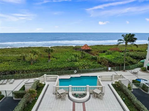 4330 N Highway A1a Hutchinson Island FL 34949