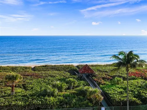 4330 N Highway A1a Hutchinson Island FL 34949