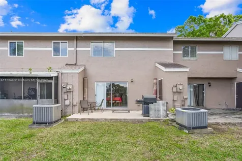 1463 Sussex Drive North Lauderdale FL 33068