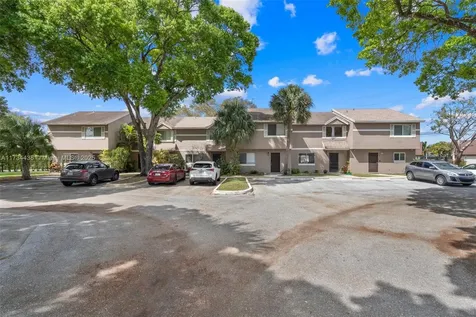 1463 Sussex Drive North Lauderdale FL 33068