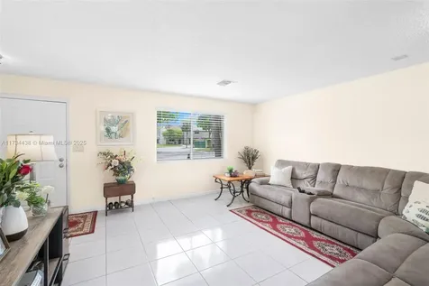 1463 Sussex Drive North Lauderdale FL 33068