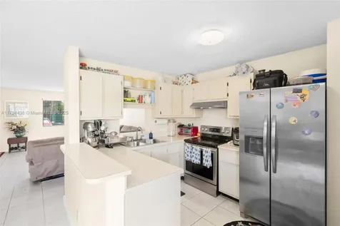 1463 Sussex Drive North Lauderdale FL 33068