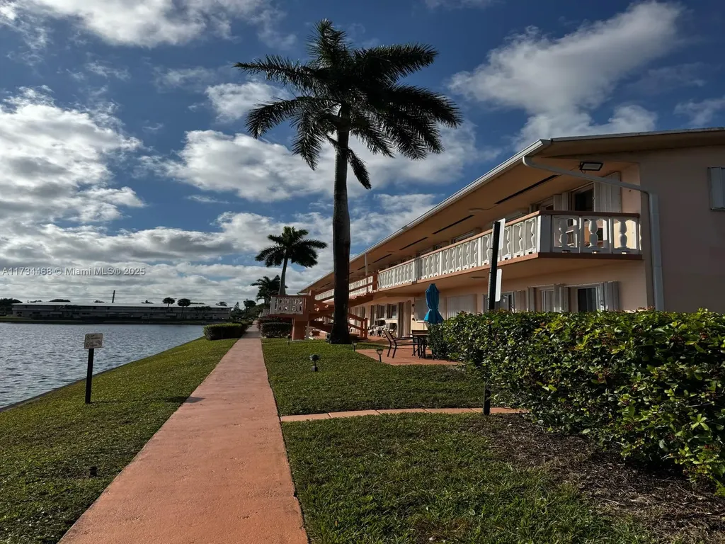 Hallandale Beach FL 33009