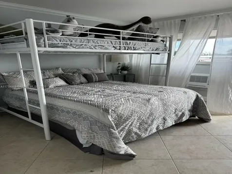 Hallandale Beach FL 33009