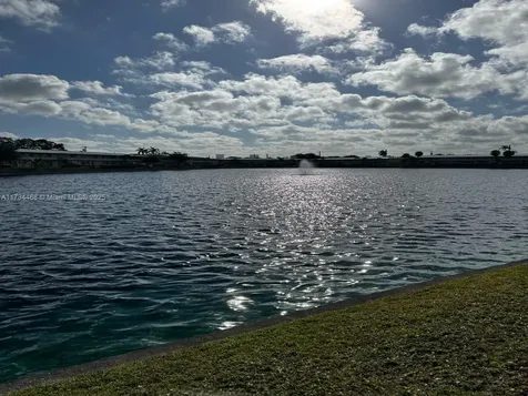 Hallandale Beach FL 33009
