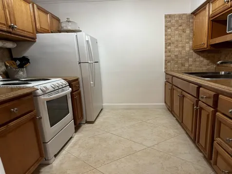Hallandale Beach FL 33009