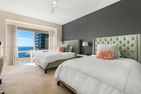 1425 Brickell Avenue Miami FL 33131