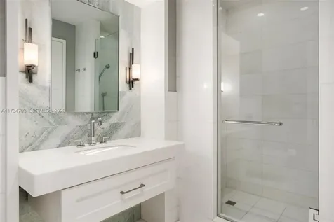 1425 Brickell Avenue Miami FL 33131