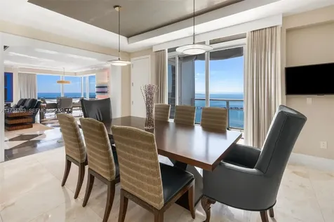 1425 Brickell Avenue Miami FL 33131