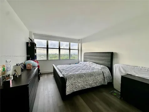 7441 Wayne Avenue North Bay Village FL 33141