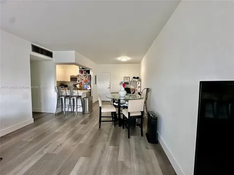 7441 Wayne Avenue North Bay Village FL 33141