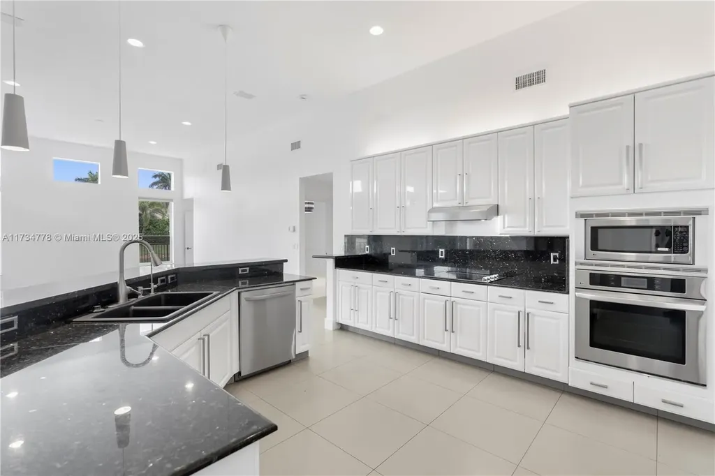 10575 E Key Drive Boca Raton FL 33498