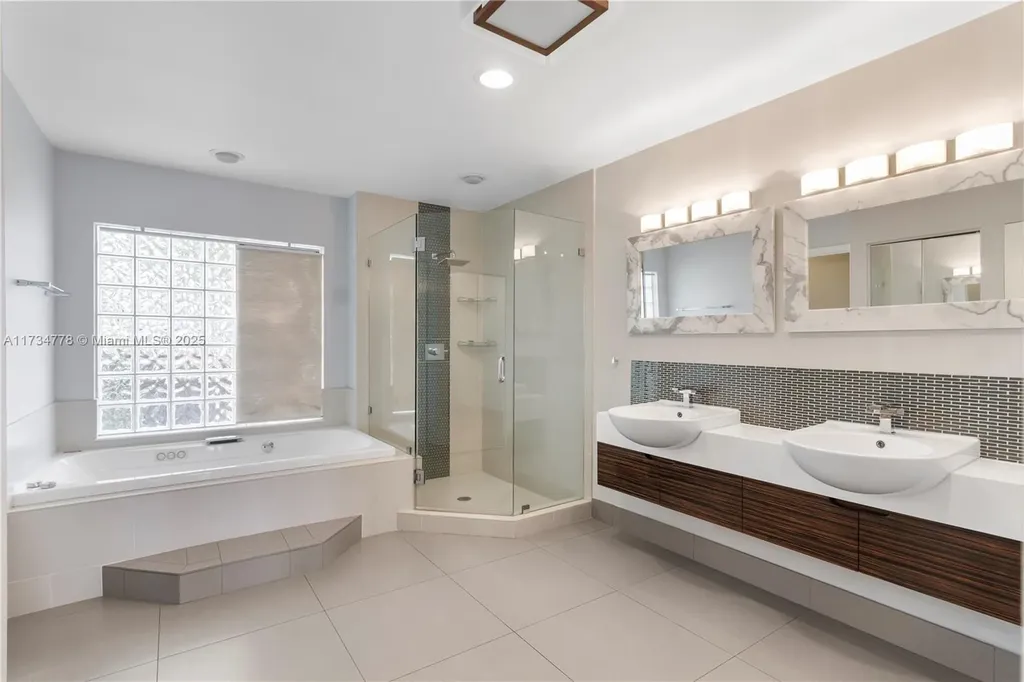 10575 E Key Drive Boca Raton FL 33498