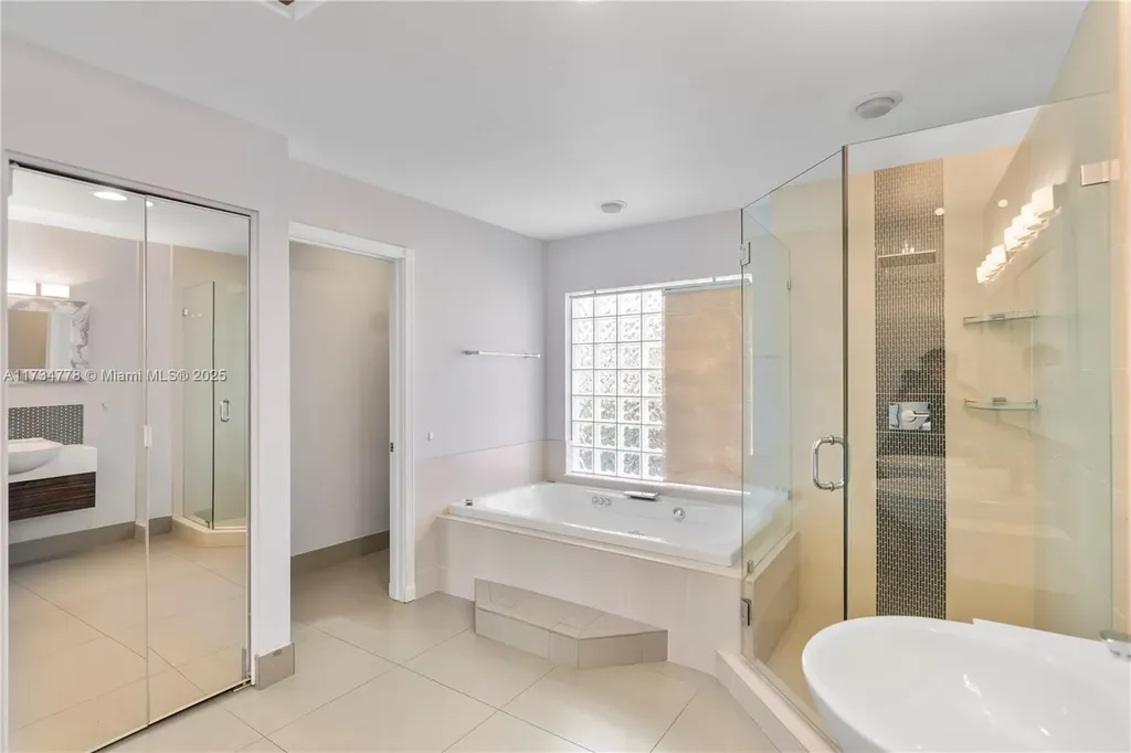 10575 E Key Drive Boca Raton FL 33498