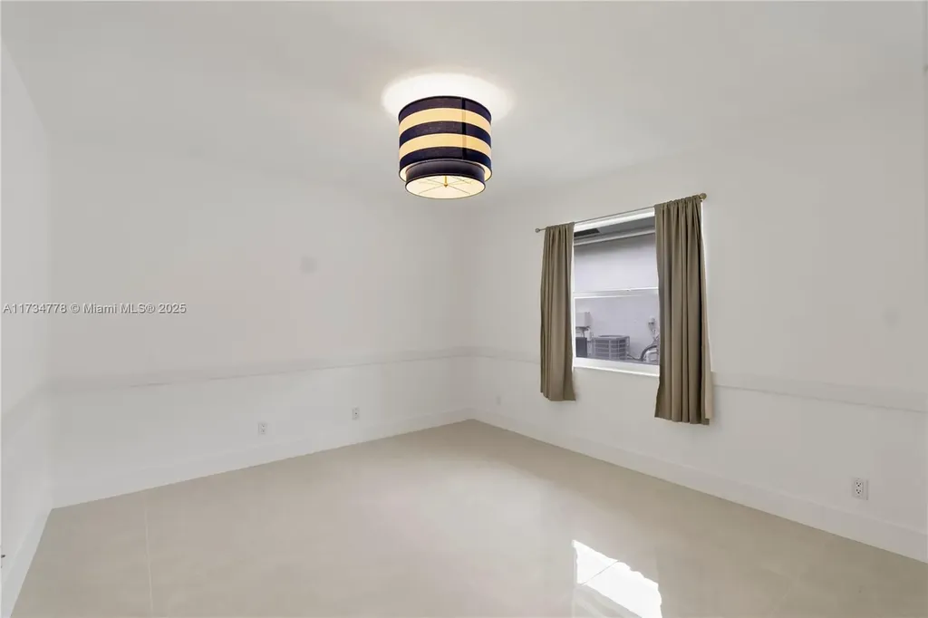 10575 E Key Drive Boca Raton FL 33498