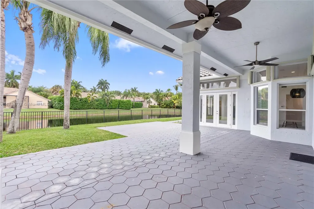 10575 E Key Drive Boca Raton FL 33498