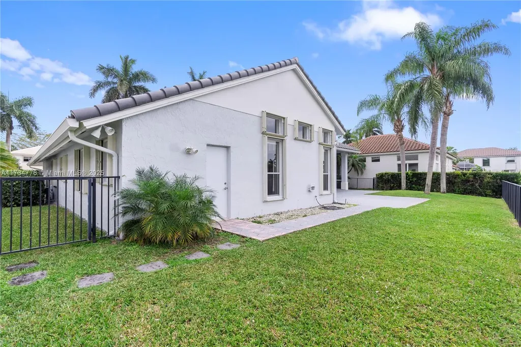 10575 E Key Drive Boca Raton FL 33498