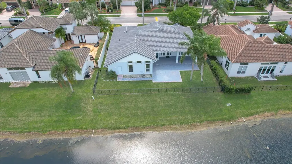 10575 E Key Drive Boca Raton FL 33498