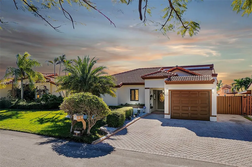 8538 SW 207th Terrace Cutler Bay FL 33189