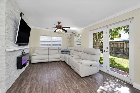 8538 SW 207th Terrace Cutler Bay FL 33189