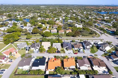 8538 SW 207th Terrace Cutler Bay FL 33189