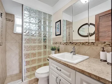 2600 Diana Drive Hallandale Beach FL 33009