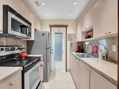2600 Diana Drive Hallandale Beach FL 33009