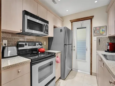 2600 Diana Drive Hallandale Beach FL 33009