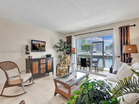 2600 Diana Drive Hallandale Beach FL 33009