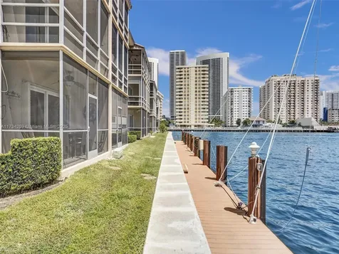 2600 Diana Drive Hallandale Beach FL 33009