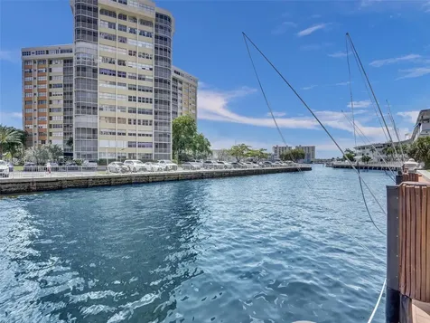 2600 Diana Drive Hallandale Beach FL 33009