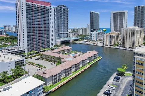 2600 Diana Drive Hallandale Beach FL 33009