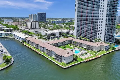 2600 Diana Drive Hallandale Beach FL 33009