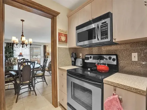 2600 Diana Drive Hallandale Beach FL 33009