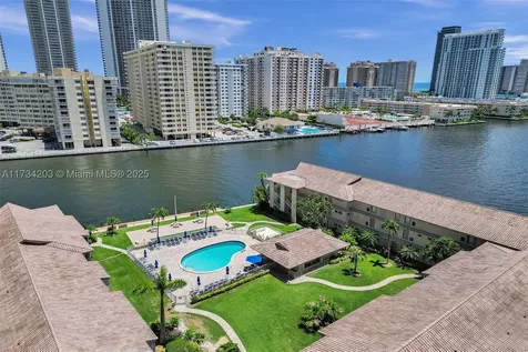 2600 Diana Drive Hallandale Beach FL 33009