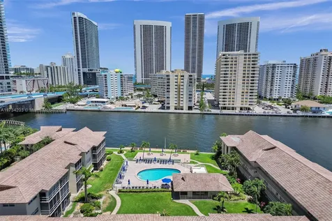 2600 Diana Drive Hallandale Beach FL 33009