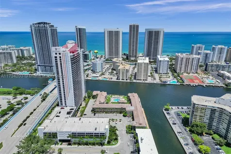 2600 Diana Drive Hallandale Beach FL 33009