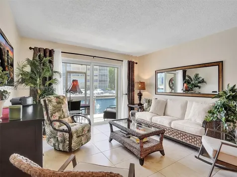 2600 Diana Drive Hallandale Beach FL 33009