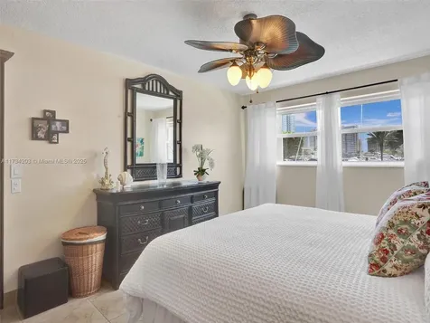 2600 Diana Drive Hallandale Beach FL 33009