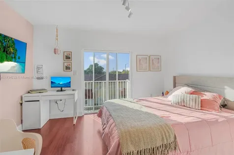 2196 NE 167th Street North Miami Beach FL 33162