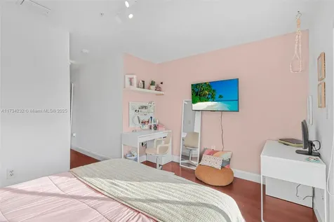 2196 NE 167th Street North Miami Beach FL 33162
