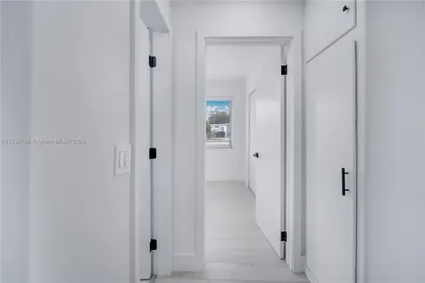 8831 SW 43rd Street Miami FL 33165