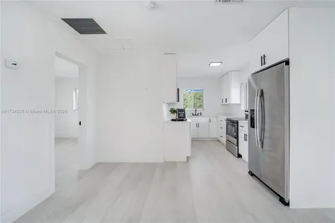 8831 SW 43rd Street Miami FL 33165