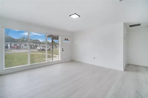 8831 SW 43rd Street Miami FL 33165