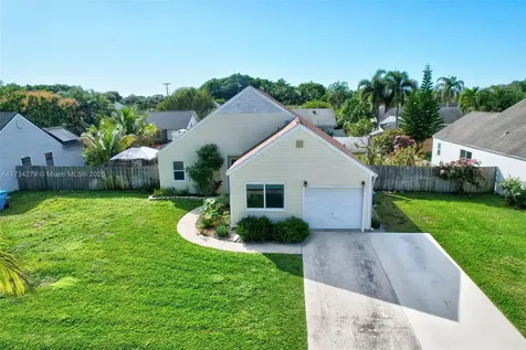 87 Cedar Lane Boynton Beach FL 33436