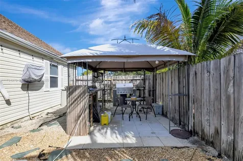 87 Cedar Lane Boynton Beach FL 33436
