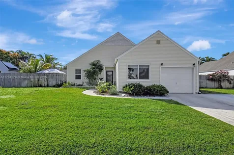 87 Cedar Lane Boynton Beach FL 33436